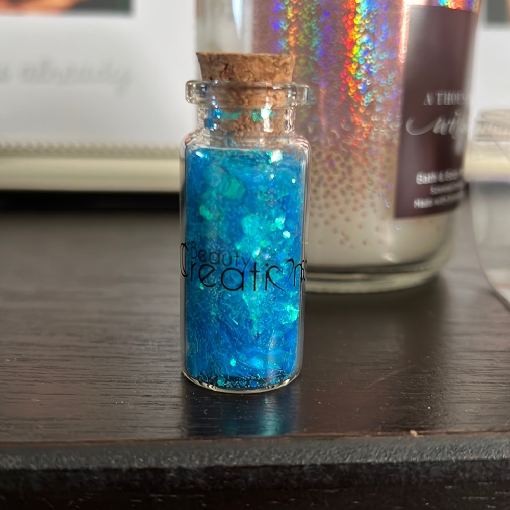Beauty creations glitter “aquatic “